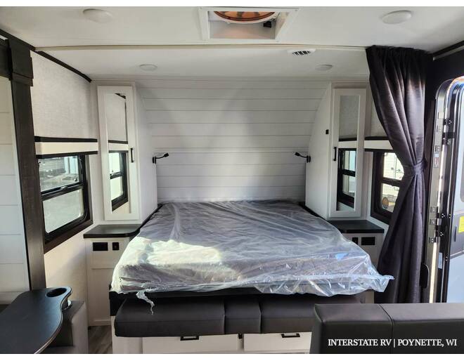 2024 Jayco Jay Feather 21MML Travel Trailer at Interstate RV Sales & Service, Inc. STOCK# 1591 Photo 8