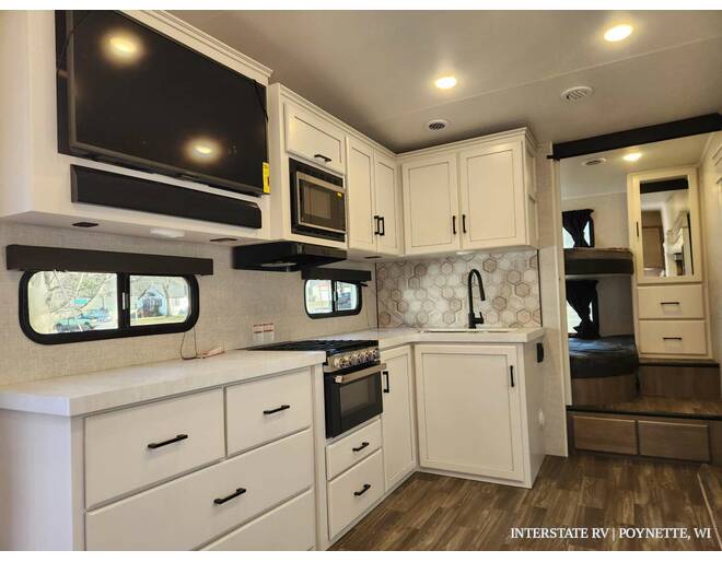 2024 Jayco Eagle HT 29DDB Fifth Wheel at Interstate RV Sales & Service, Inc. STOCK# 1589 Photo 5